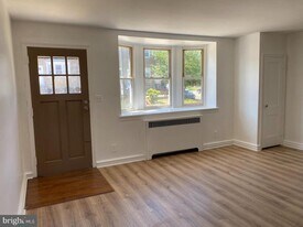 6295 Kindred St in Philadelphia, PA - Building Photo