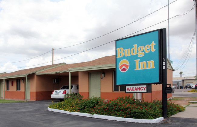 Wagon Wheel Lodge in Mesa, AZ - Foto de edificio - Building Photo