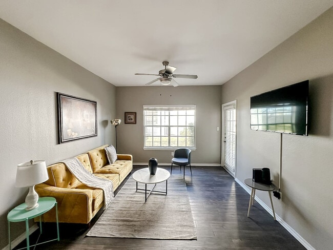 property at 6225 Saratoga Blvd