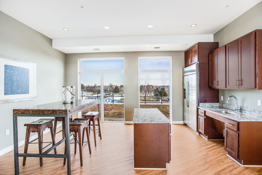 1600 Pennsylvania Ave SE Apartments in Washington, DC - Building Photo