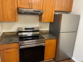 365 Half Moon Ln in Daly City, CA - Building Photo - Building Photo