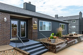 Windchase Flats &amp; Townhomes in Topeka, KS - Building Photo - Building Photo