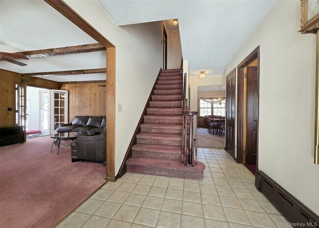 77 Jamaica Ave in Holtsville, NY - Building Photo - Building Photo