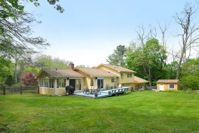 15 Sunnyside Ln in Lincoln, MA - Building Photo - Building Photo