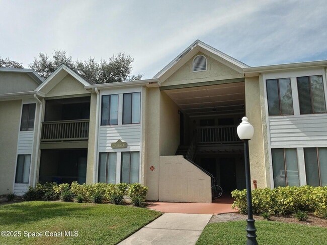 property at 3550 Sable Palm Ln