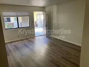 135 W F St in Benicia, CA - Foto de edificio - Building Photo