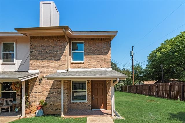 property at 105 Wildwood Ct
