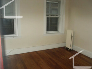 12 Royce Rd, Unit 3 in Boston, MA - Building Photo - Building Photo
