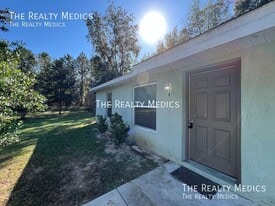 106 Walnut Dr in Ocala, FL - Building Photo