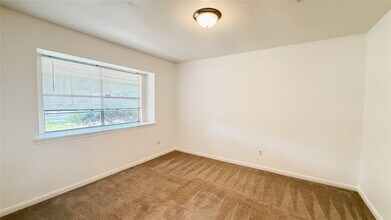 18010 Blundell Dr in Spring, TX - Building Photo - Building Photo