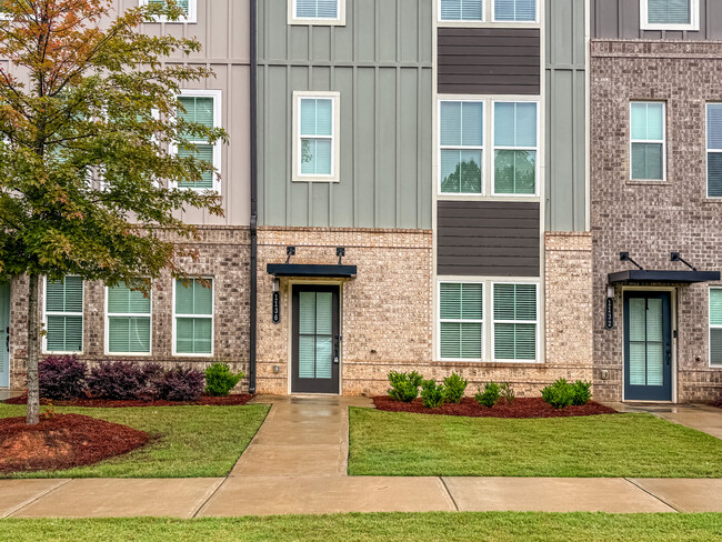 property at 1136 Buice Lake Pky