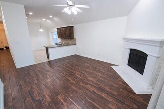 4616 Daisy Leaf Dr in Fort Worth, TX - Building Photo - Building Photo