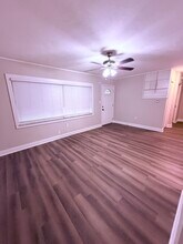 811 S Lone Oak Dr in Leesburg, FL - Building Photo - Building Photo