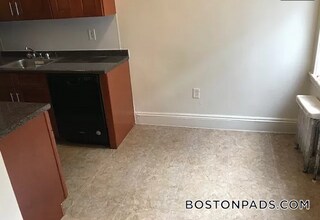 1171 Boylston St, Unit 35 in Boston, MA - Building Photo - Building Photo