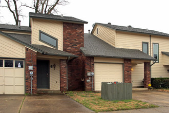 Elm Terrace in Jenks, OK - Building Photo - Building Photo