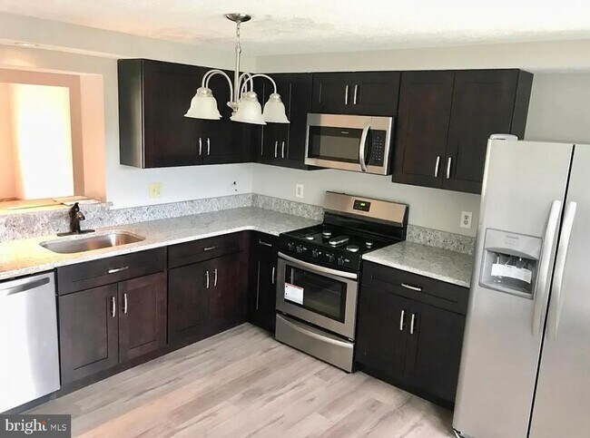 14 Andrew Ct in Glassboro, NJ - Building Photo - Building Photo