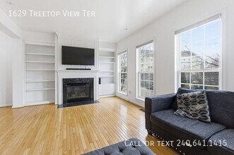 1629 Treetop View Terrace in Silver Spring, MD - Building Photo - Building Photo