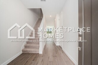 7678 Deer Vly Cir in Tampa, FL - Building Photo - Building Photo
