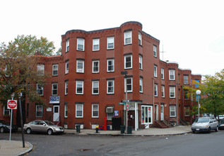 100-108 Hammond St in Boston, MA - Building Photo - Building Photo