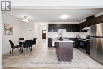 14 Foley Cres in Collingwood, ON - Building Photo - Building Photo