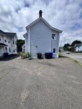 110 Brookside Ave in Torrington, CT - Building Photo - Building Photo