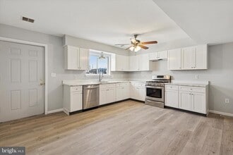 908 Green St in Norristown, PA - Building Photo - Building Photo