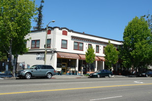 6425 Telegraph Ave in Oakland, CA - Foto de edificio - Building Photo