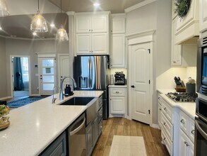 11824 Loren Brook Ln in Yukon, OK - Building Photo - Building Photo