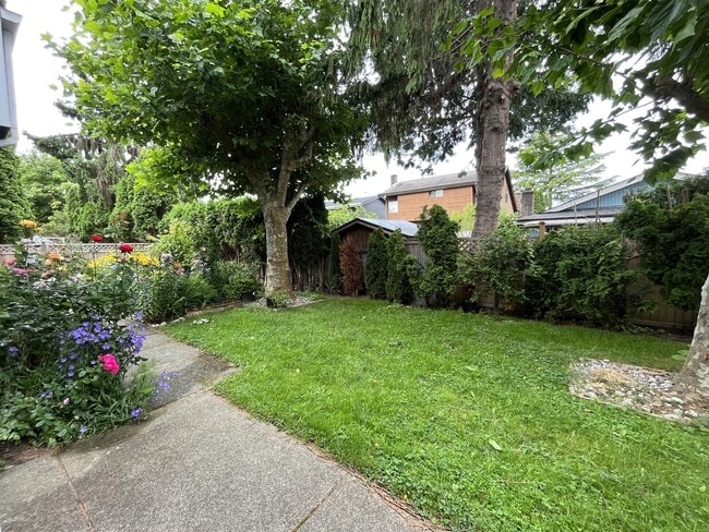 9839 Waller Ct in Richmond, BC - Building Photo - Building Photo