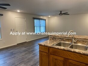 600 N Bowen Ave in Juniata, NE - Building Photo - Building Photo