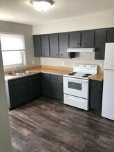 1017 Ebersole Blvd, Unit Apt C in Fostoria, OH - Foto de edificio - Building Photo