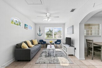 717 95th Ave N in Naples, FL - Building Photo - Building Photo