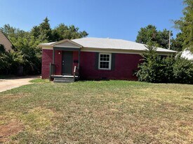 107 W Mimosa Dr in Midwest City, OK - Building Photo