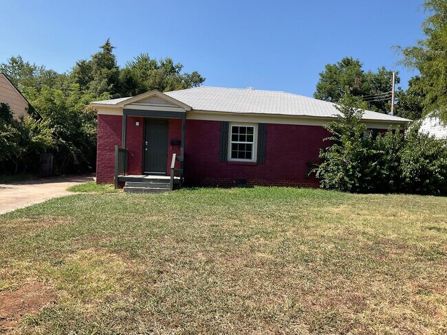 property at 107 W Mimosa Dr