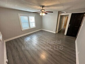 1112 W 41st Ter in Kansas City, MO - Building Photo - Building Photo