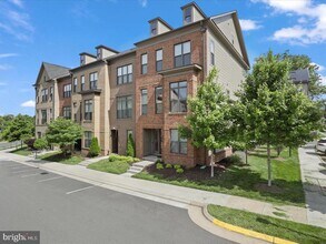12293 Sessile Commons in Fairfax, VA - Building Photo - Building Photo