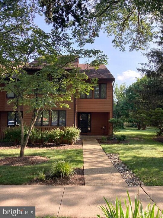 61 Sayre Dr in Princeton, NJ - Building Photo