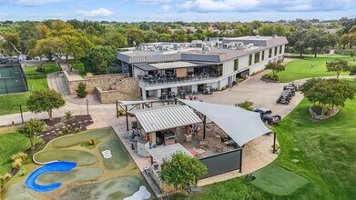 15914 Club Crest Dr in Dallas, TX - Building Photo - Building Photo