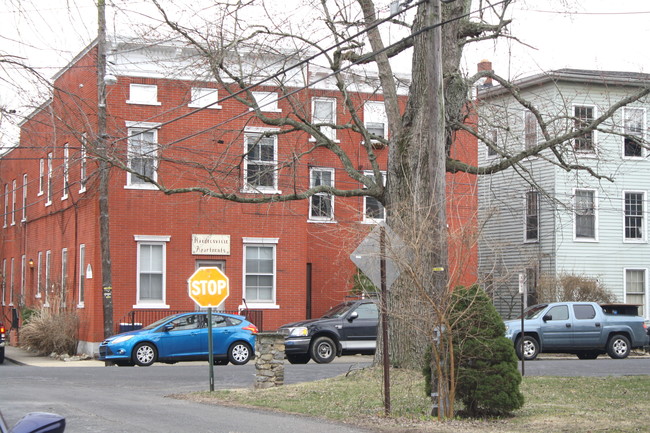 118 Delaware Rd, Unit 2 in Riegelsville, PA - Building Photo - Building Photo