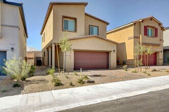 10269 Crimson Mdw Ave in Las Vegas, NV - Building Photo - Building Photo