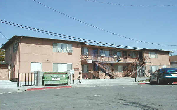 330 Lochridge Dr in San Jose, CA - Building Photo - Building Photo