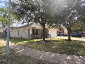 9614 Ashwood Valley Dr in Houston, TX - Building Photo