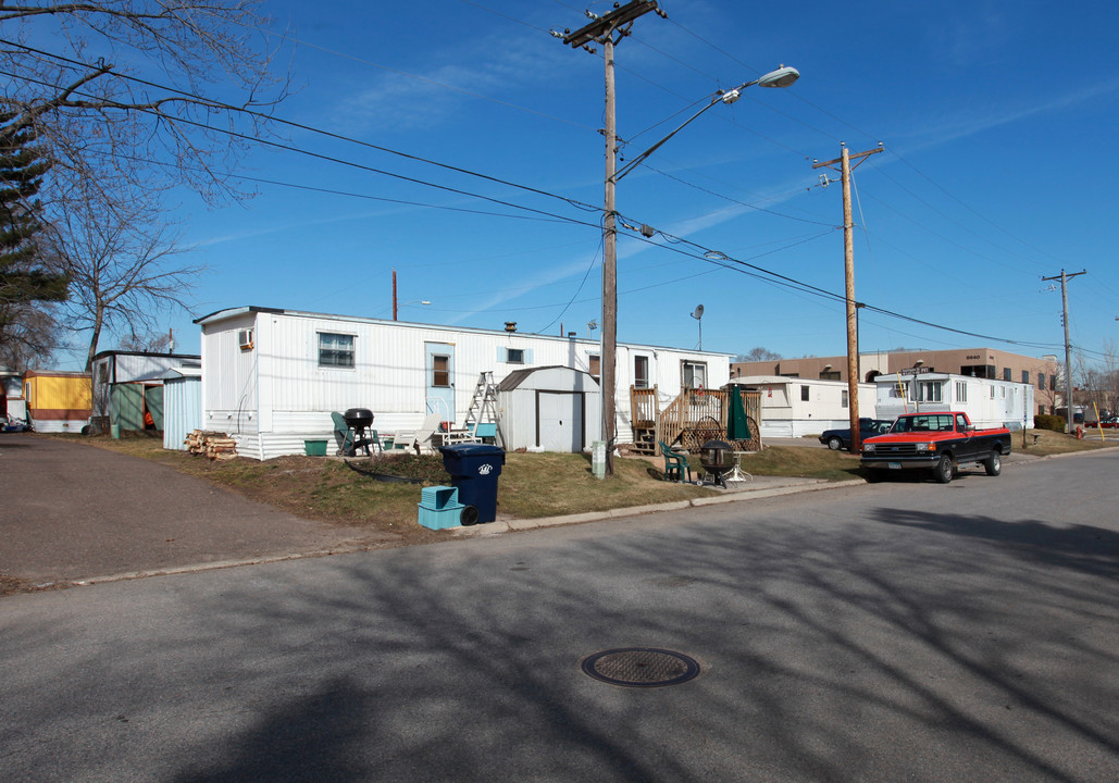 8701 Lyndale Ave S in Bloomington, MN - Building Photo