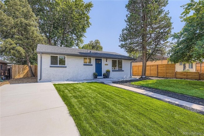 3722 S Green Ct in Englewood, CO - Building Photo - Building Photo