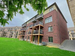 73 W Vlg Ln in Markham, ON - Building Photo - Building Photo