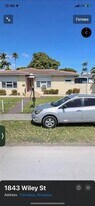 1843 Wiley St in Hollywood, FL - Building Photo