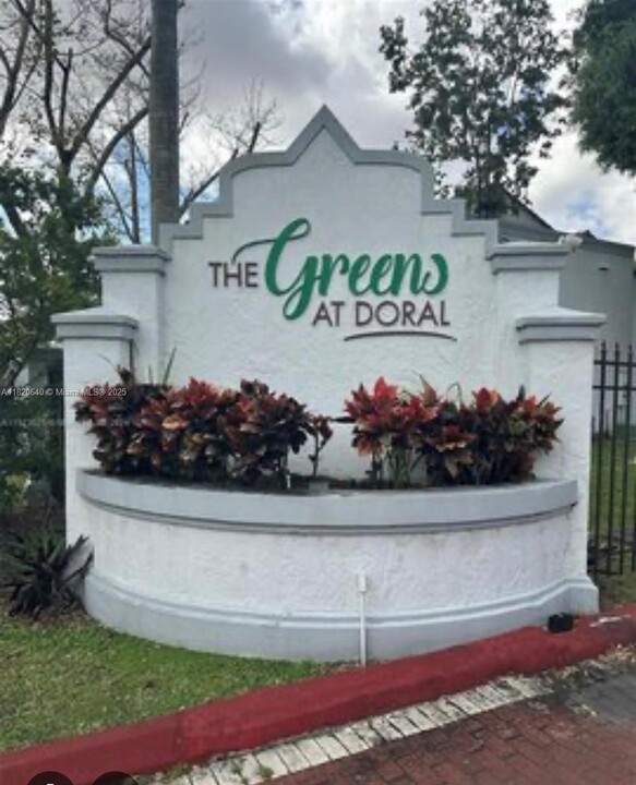 4659 NW 97th Ct in Doral, FL - Building Photo