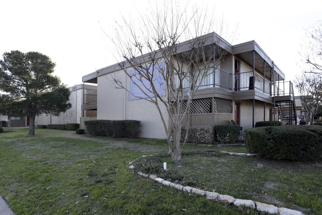 Summer Glen in Dallas, TX - Foto de edificio