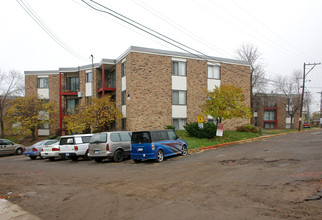 Burgundy Ridge in St. Paul, MN - Building Photo - Building Photo