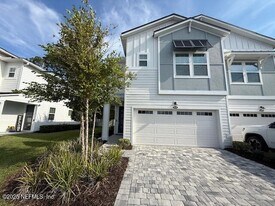 14141 Backbarrier Rd in Jacksonville, FL - Building Photo